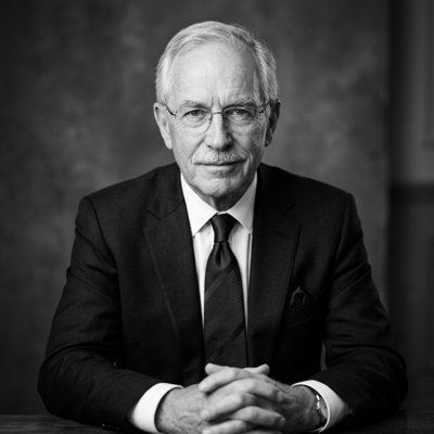 Simon Cawkwell portrait