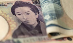 USD/JPY Edges Up, Can It Sustain Gradual Upside Trend?