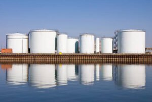 Crude Oil Trades Above $95 Ahead of Weekend Risk &ndash; WTI Technical Analysis